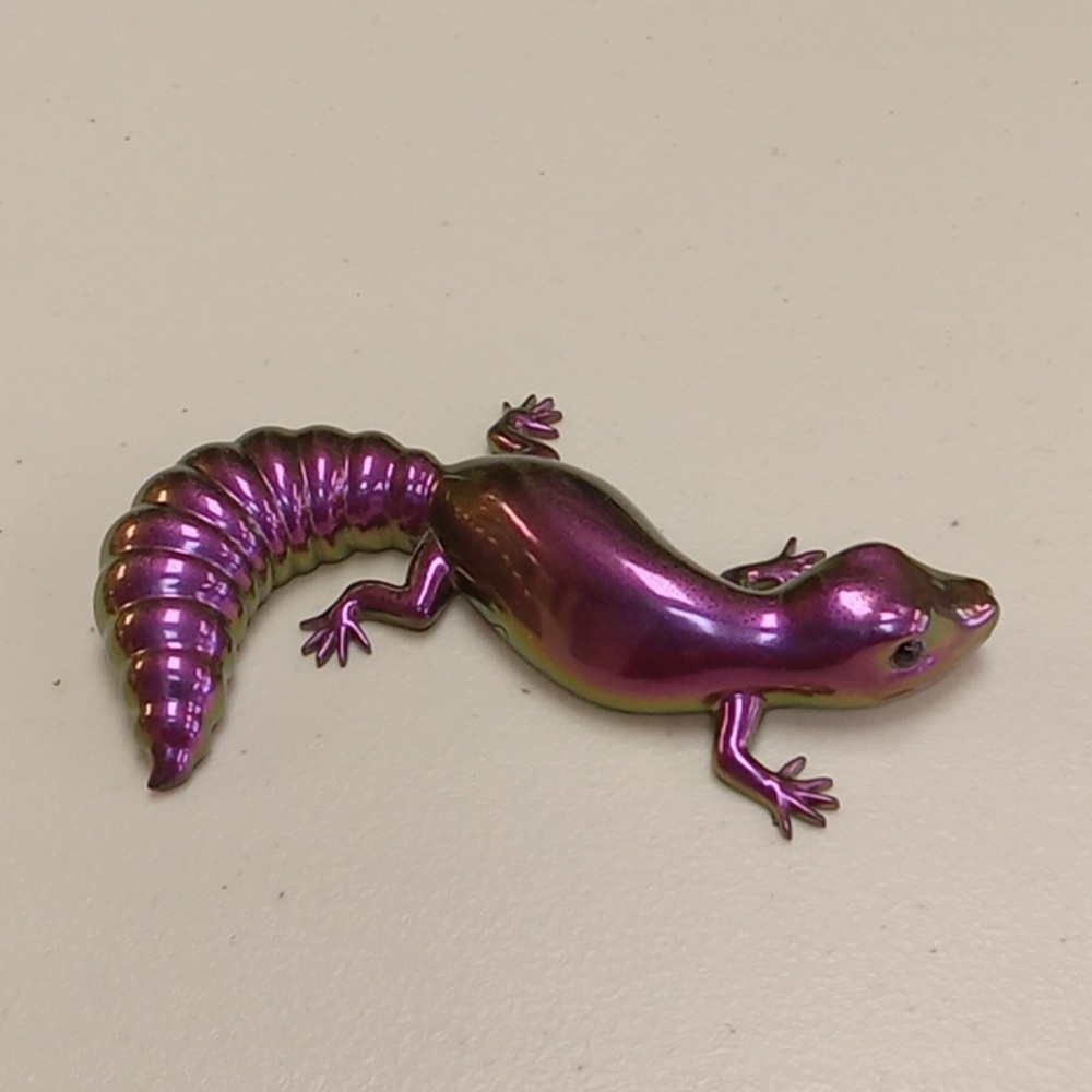 Handcrafted resin lizard - Picture 2 of 4
